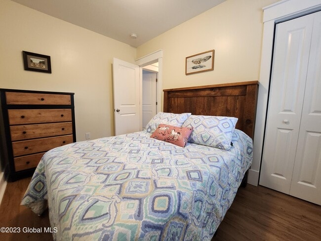 Building Photo - 48 Wright St