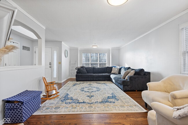 Building Photo - 1108 E 106th St