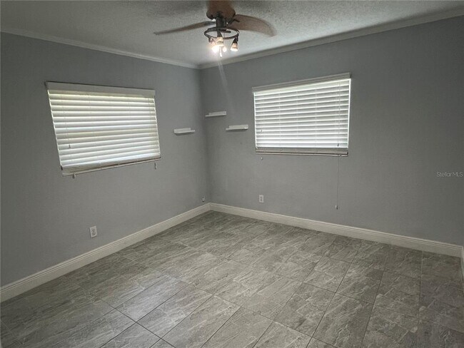 Building Photo - 208 N Glen Ave