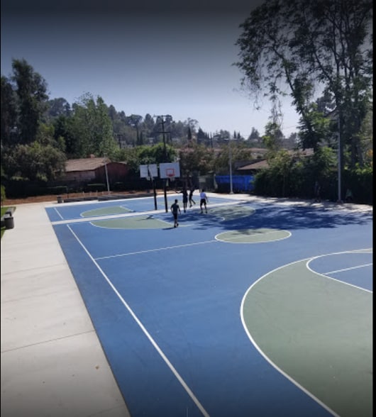 Palmer Park Basketball Court - 728 E Palmer Ave