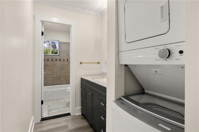 Building Photo - 3298 Abbeywood Dr