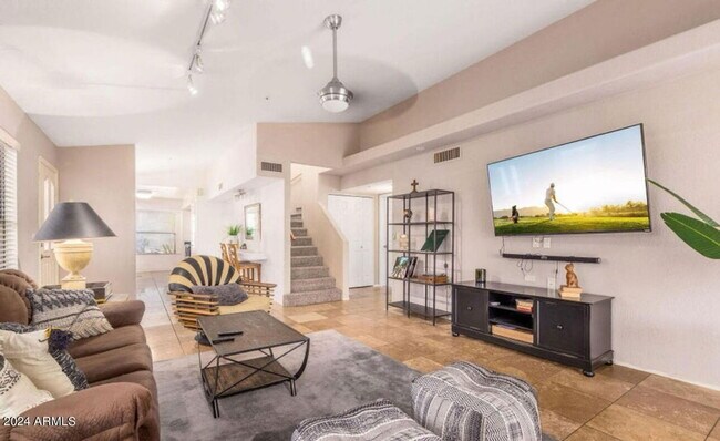 Building Photo - 8813 E Charter Oak Dr