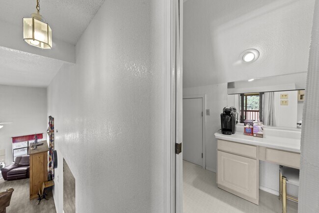 Building Photo - 126 North St