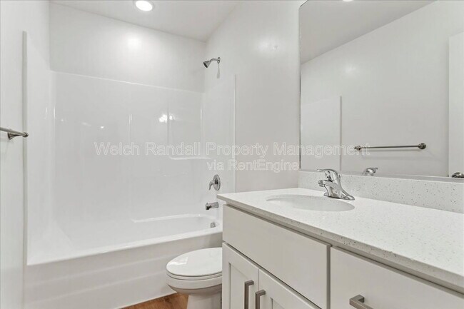 Building Photo - 1041 N 200 W