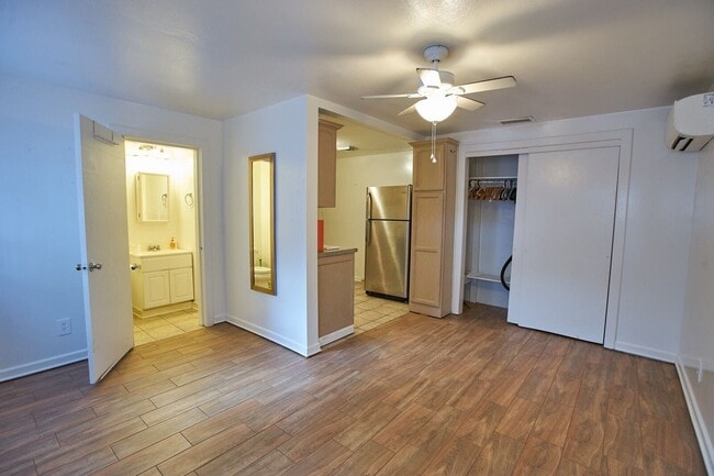 Building Photo - 516 Soniat St