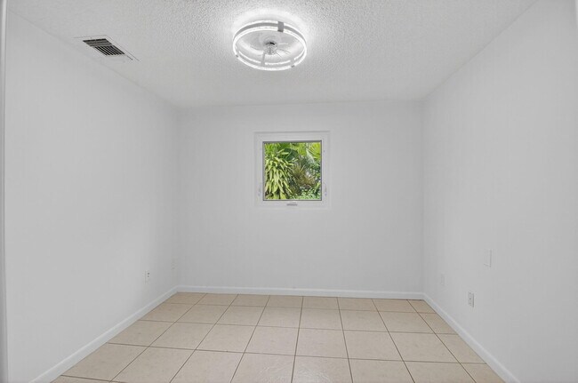 Building Photo - 4599 Brady Blvd