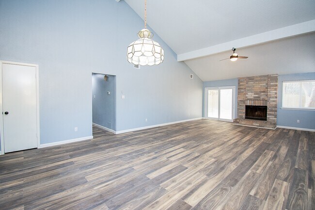Building Photo - 16419 N Bend Dr