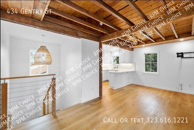 Building Photo - 434 Gentry St