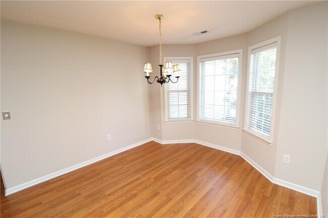 Building Photo - 305 Firefly Rd