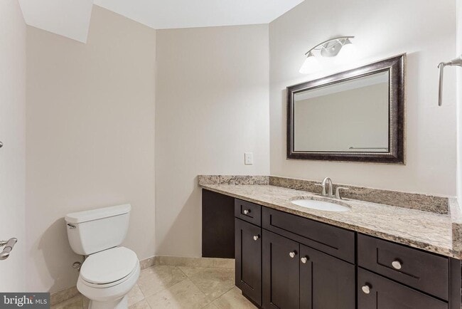 Building Photo - 829 Golden Arrow St