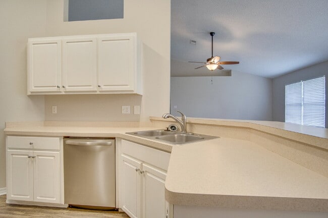Building Photo - Holley by the Sea Home – 4 Bedrooms, Great...