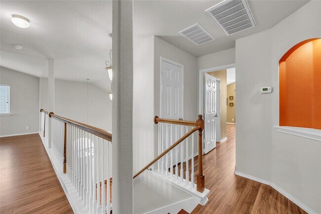 Building Photo - 8609 Rock Pigeon Dr