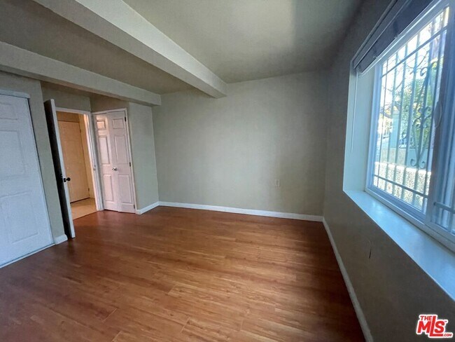 Building Photo - 1516 Talmadge St