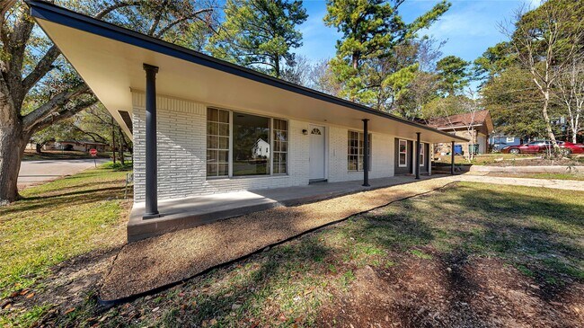 Building Photo - 2220 Ave O