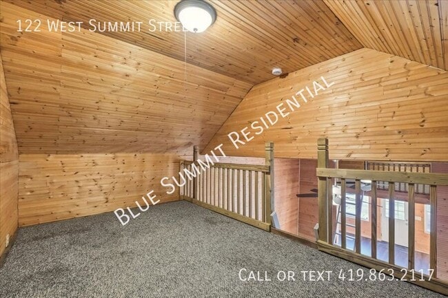 Building Photo - 122 W Summit St