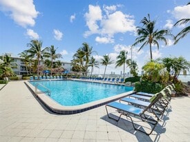 Building Photo - Marina Key