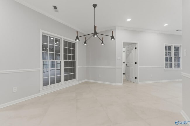 Building Photo - 226 Eastview Dr