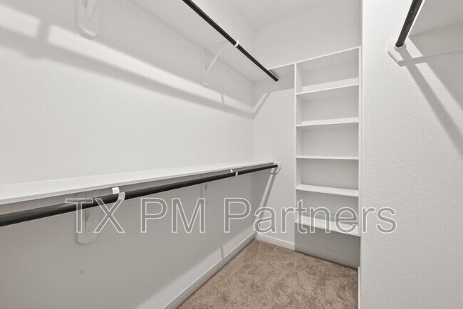 Building Photo - 10949 Cannes Memorial Dr