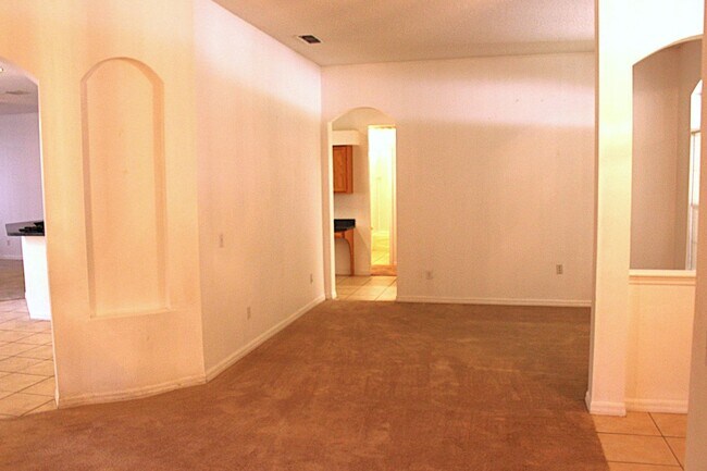 Building Photo - 771 Mountain Ash Way