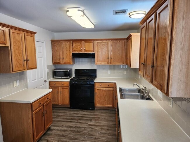 Building Photo - 5780 McNaughton