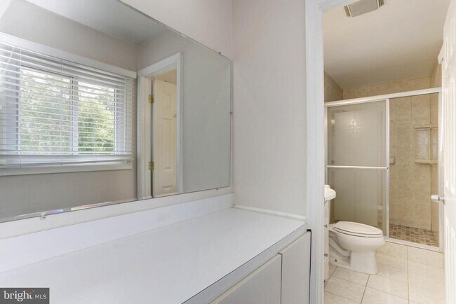 Building Photo - 11821 Charen Ln