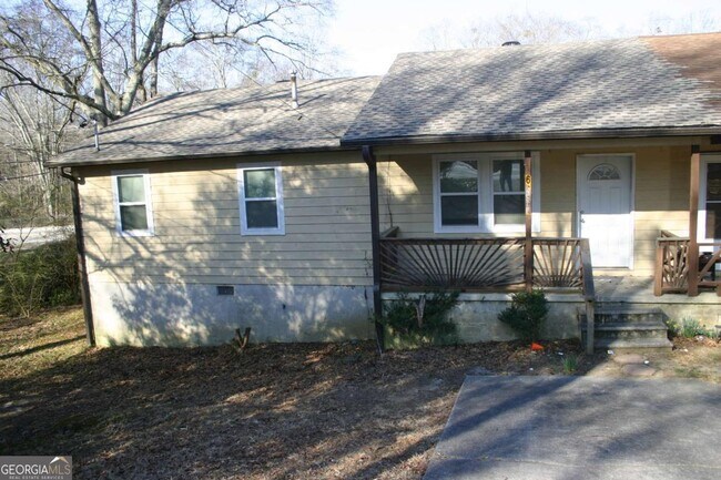 Building Photo - 6694 Young Ct