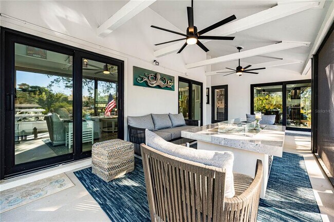 Building Photo - 2500 Monterey St