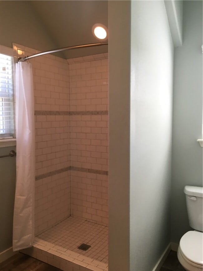 Building Photo - 1639 W Stone St