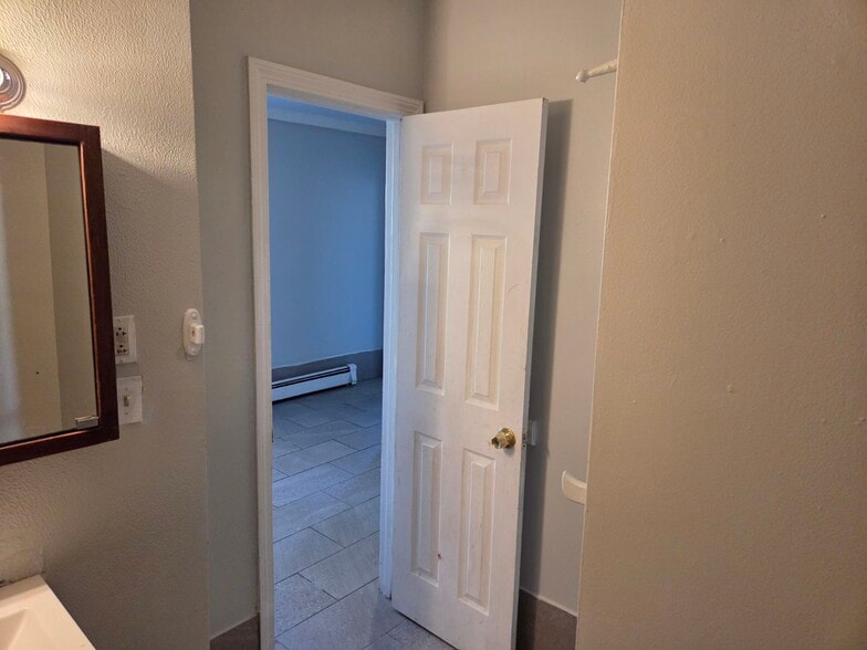 Building Photo - 5 Lafayette St