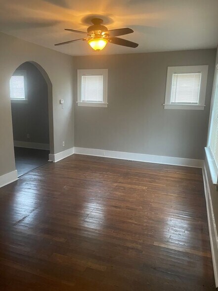 Building Photo - 19339 Fenelon St