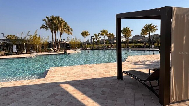 Building Photo - 2664 Armstrong Ave