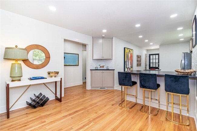 Building Photo - 394 Fletcher Ave