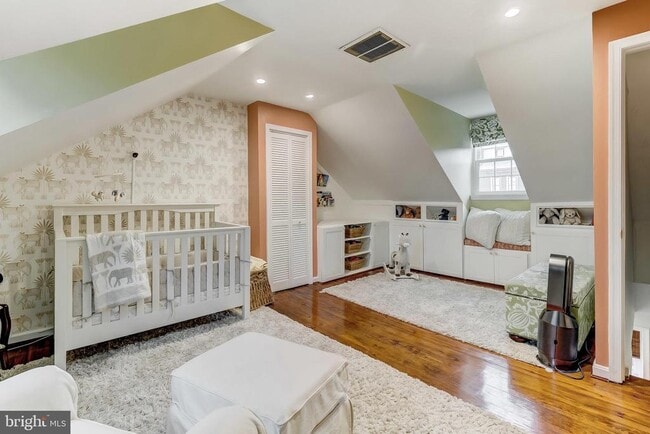 Building Photo - 145 W Hill St