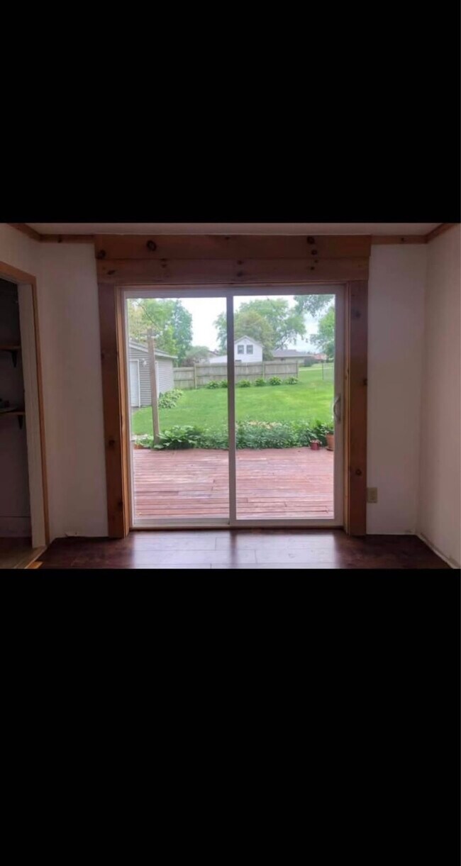 Building Photo - 608 N West St