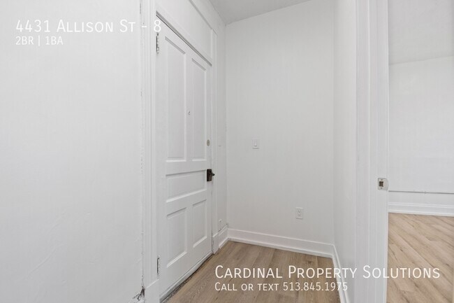 Building Photo - Charming & Modern 2-Bedroom Apartment | Av...