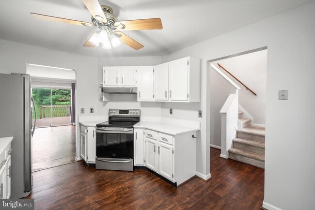 Building Photo - 73 Crickhollow Ct
