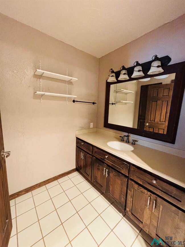 Building Photo - 1917 Colonial Pkwy