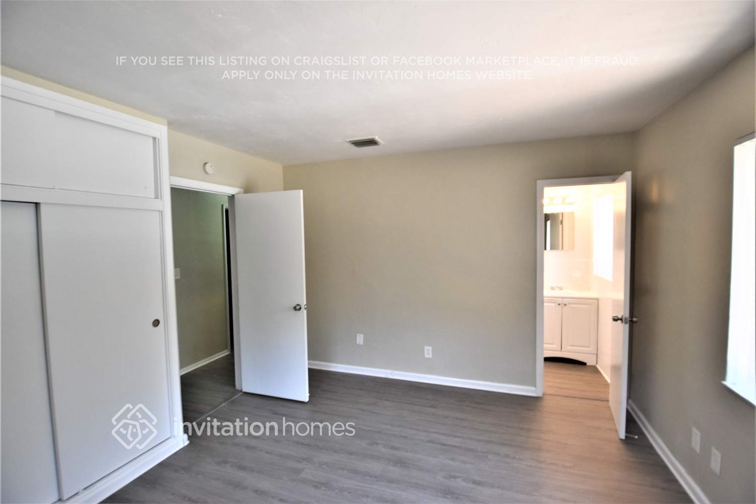 Building Photo - 2608 SW 34th Ave