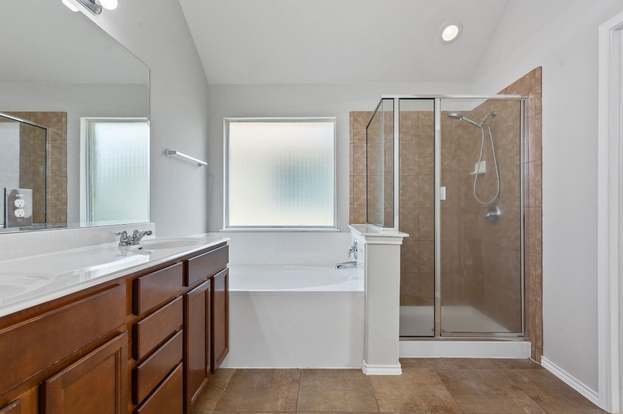 Building Photo - 20725 Mead Bend
