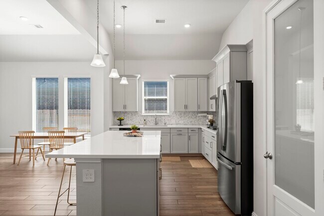 Building Photo - 15949 Hayes Mkt Lp