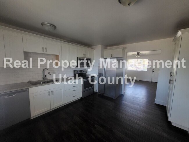 Building Photo - 1054 Ellen Cir