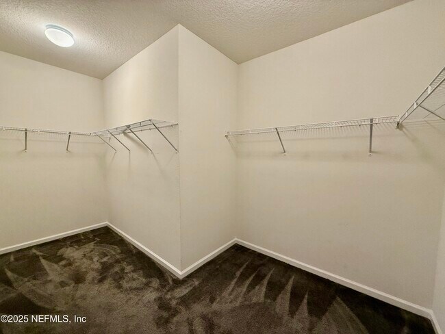 Building Photo - 9605 Price Park Dr