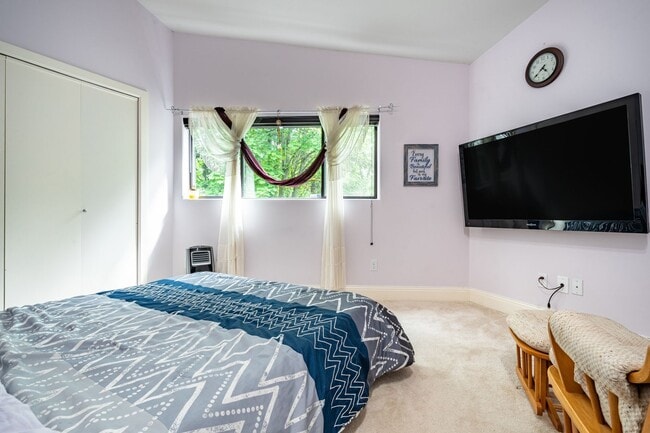 Building Photo - Beautiful 4 Beds and 2.5 Baths house with ...