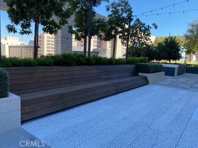 Building Photo - 400 S Broadway