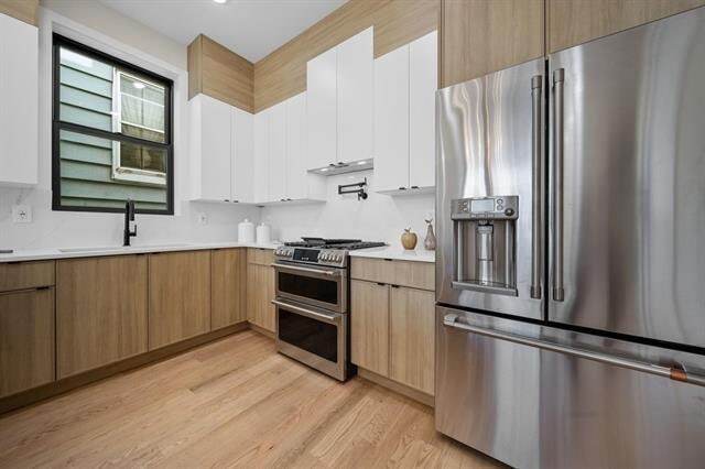 Building Photo - 27 Graham St