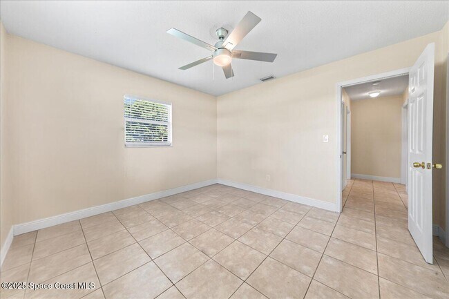 Building Photo - 1729 Trimble Rd