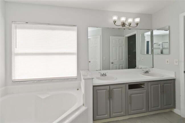 Building Photo - 1833 Marsh Ct