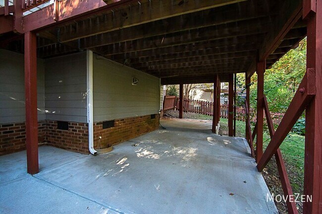 Building Photo - 203 Rose Valley Woods Dr