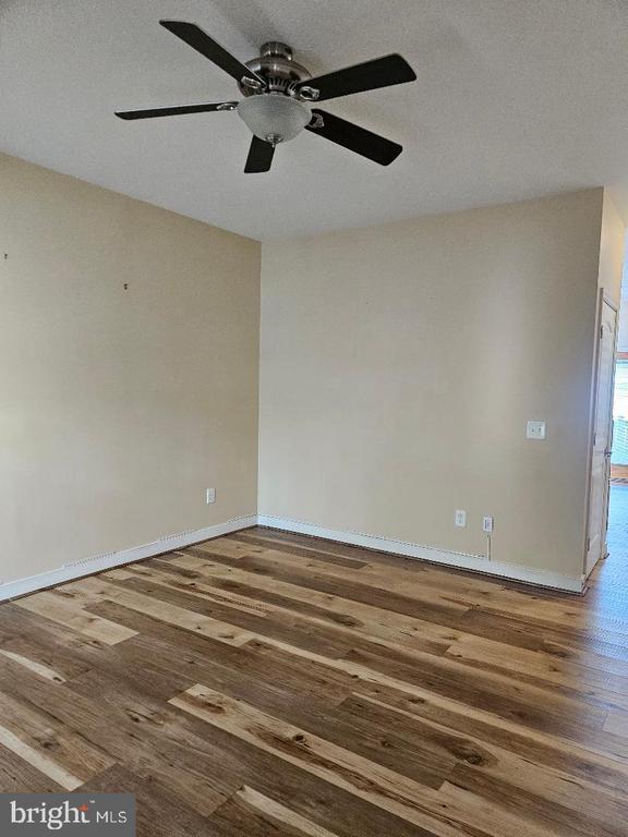Building Photo - 130A Pineview Ave