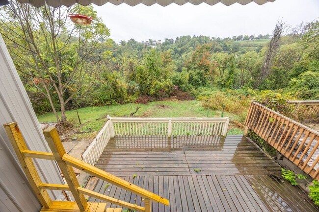 Building Photo - Comfort Meets Style: 3-Bedroom Home with Spacious Backyard in Pittsburgh